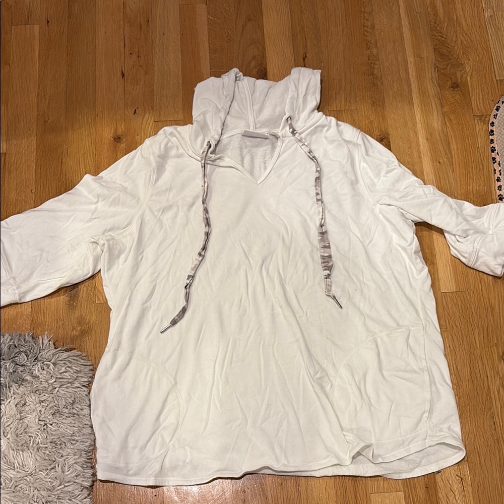 Belle Beach Women’s White Hooded Top Size XL